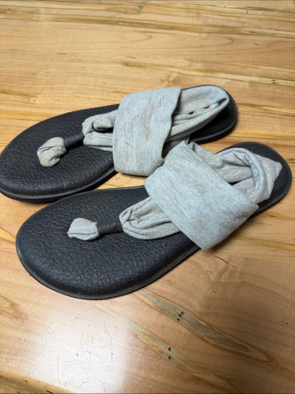 Sanuk Gray Fabric Strap Black Footbed Slide Sandals size 8